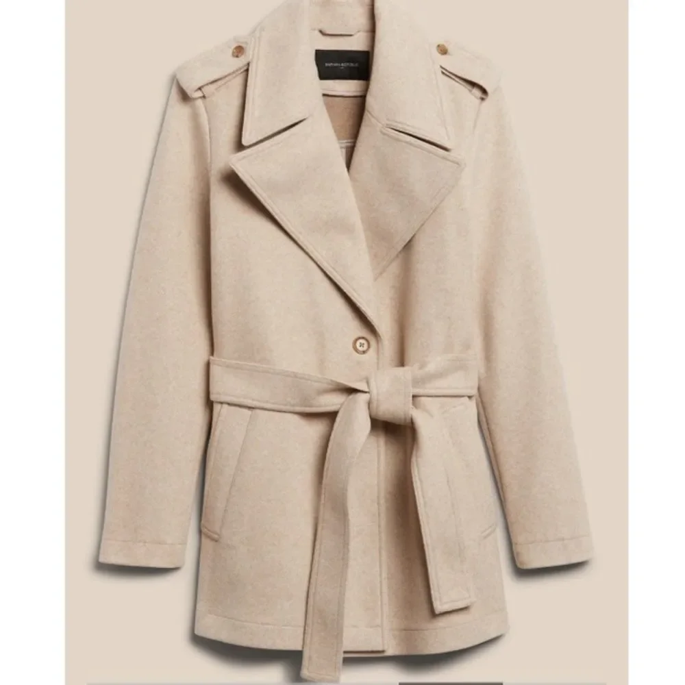 Banana Republic Belted Collar Jacket - Picture 8 of 16
